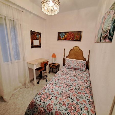 Apartamento Acogedor Con Wifi Valencia Bagian luar foto
