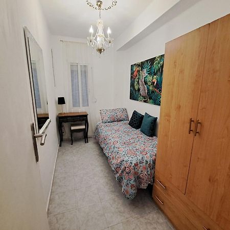 Apartamento Acogedor Con Wifi Valencia Bagian luar foto