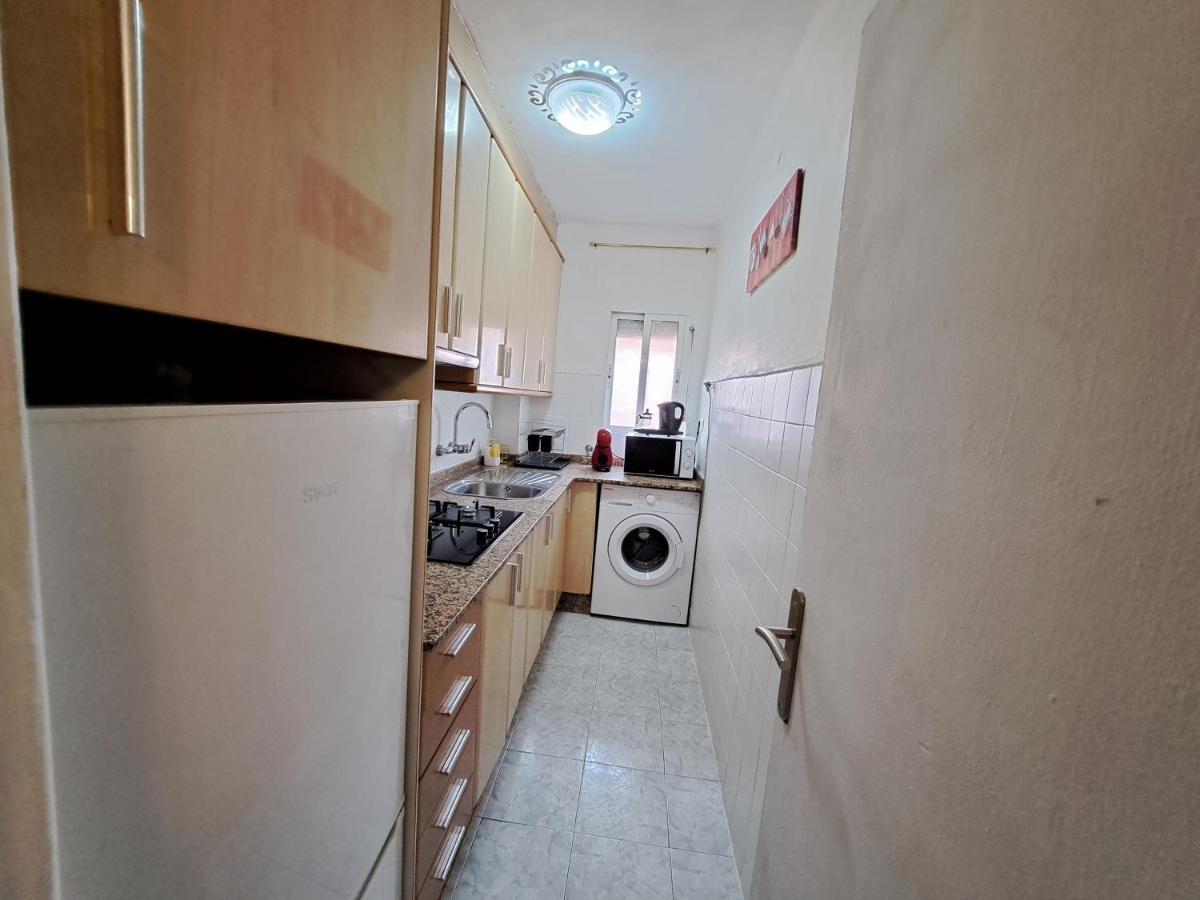 Apartamento Acogedor Con Wifi Valencia Bagian luar foto