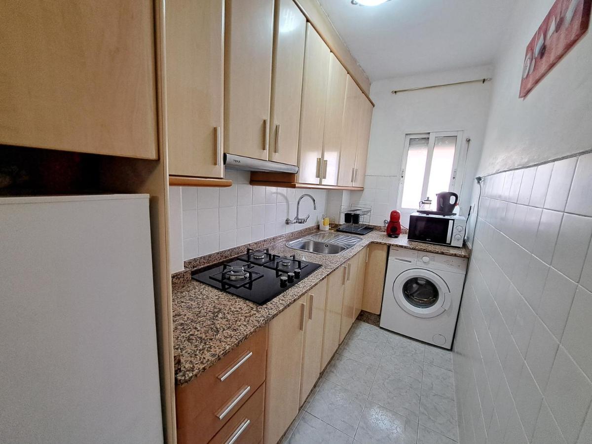 Apartamento Acogedor Con Wifi Valencia Bagian luar foto