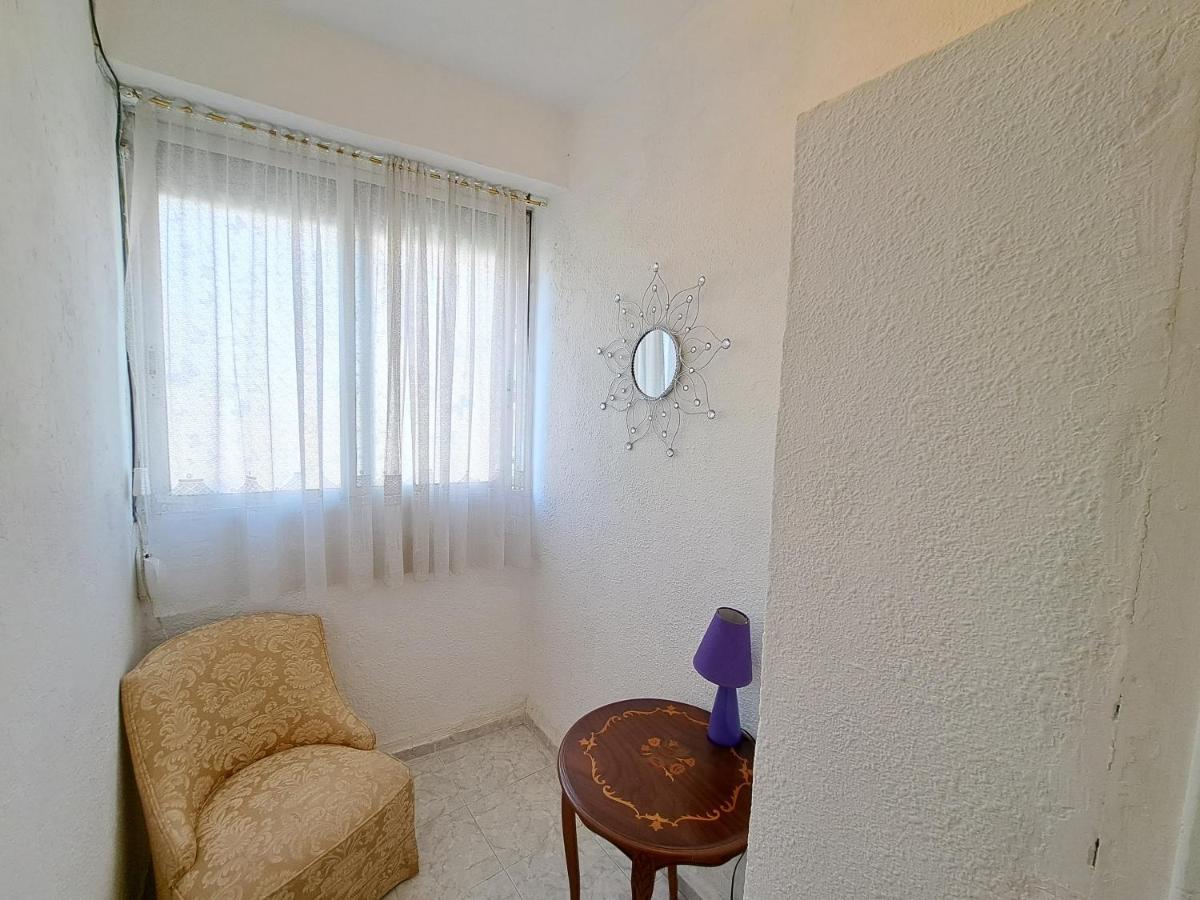 Apartamento Acogedor Con Wifi Valencia Bagian luar foto