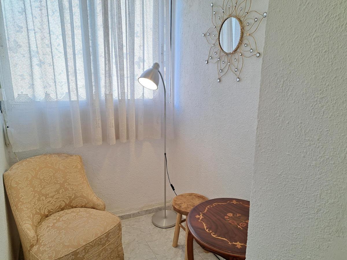 Apartamento Acogedor Con Wifi Valencia Bagian luar foto