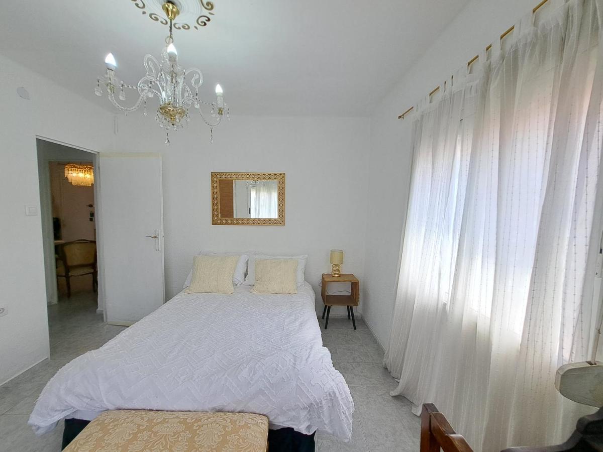 Apartamento Acogedor Con Wifi Valencia Bagian luar foto